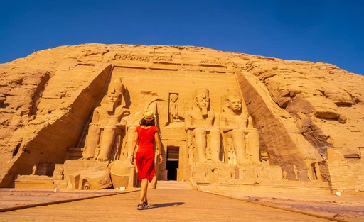 Excellent Tours logo — destination management company in Giza, Egypt